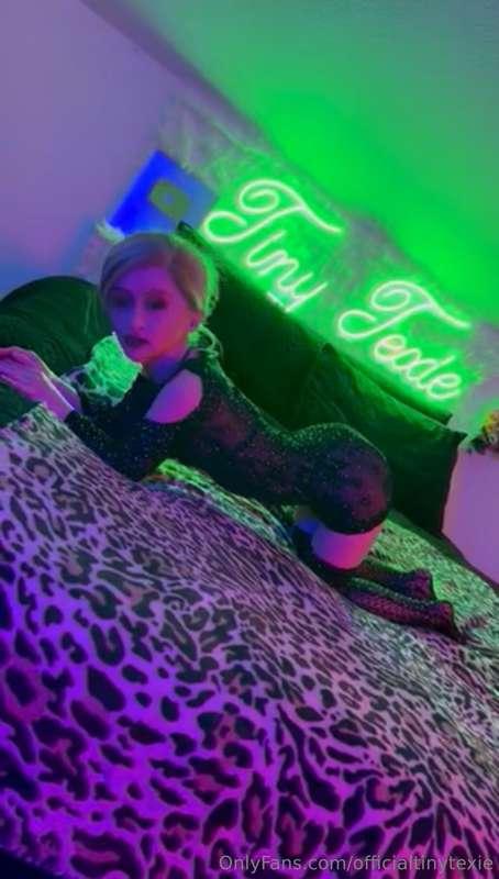 Cum play behind the scenes with me 💦