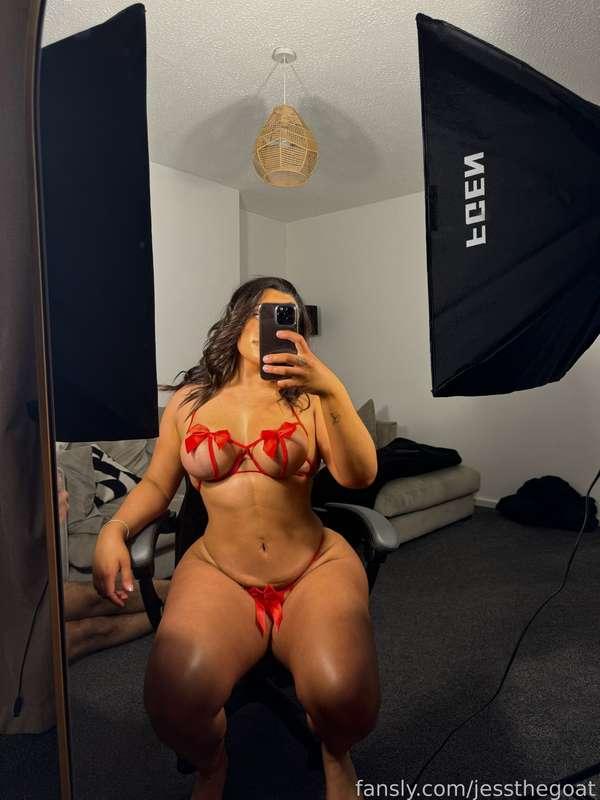 All I want for Christmas is you… fucking me raw💦