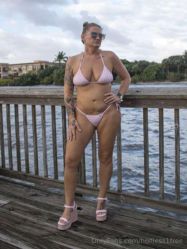 holliess1free image #8