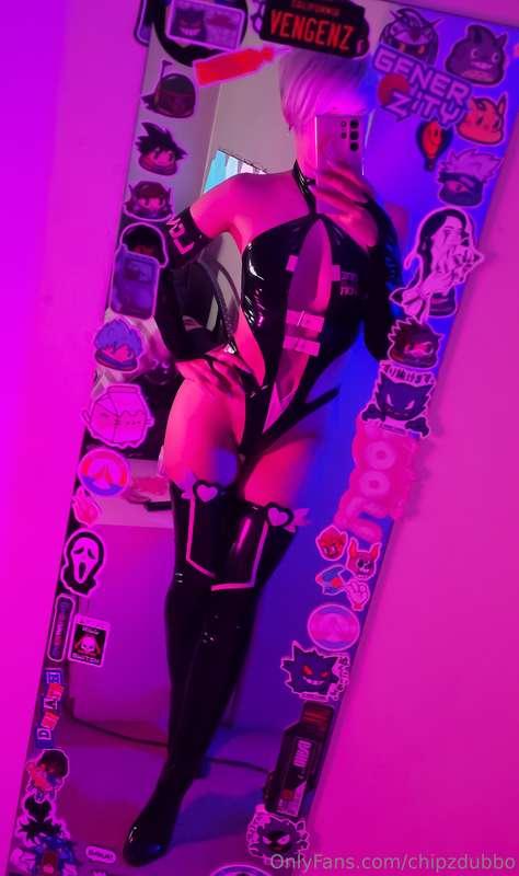 Well. Look what arrived tonight 😜  New shoot next week!