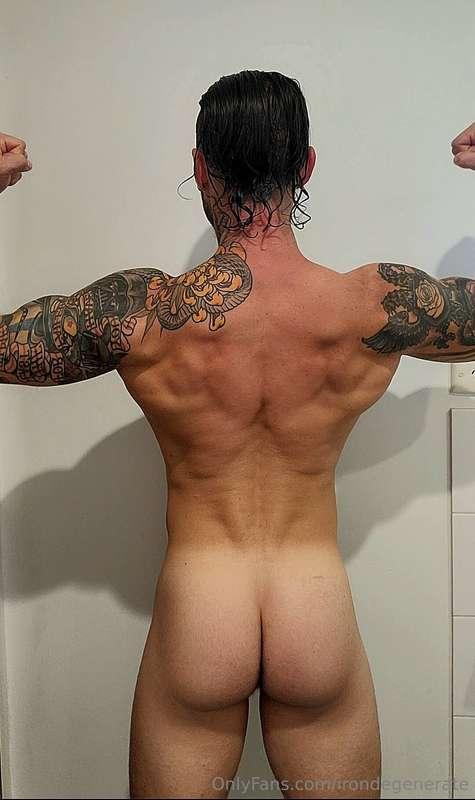 Flexed or natural back?