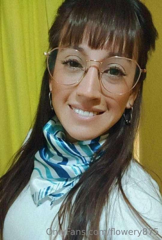 She is @tudulcesonrisaa 🥰
          Is hot and online 🔥
  ‼️..