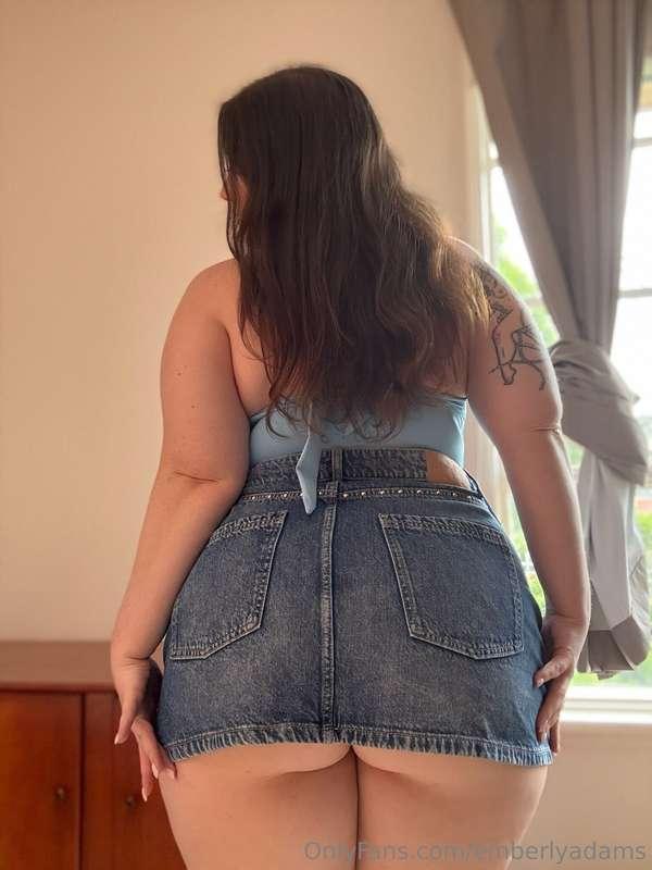Comment if your morning wood is ready for me?👀🍆