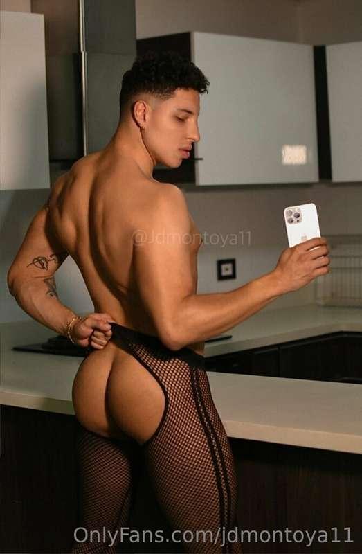 😜