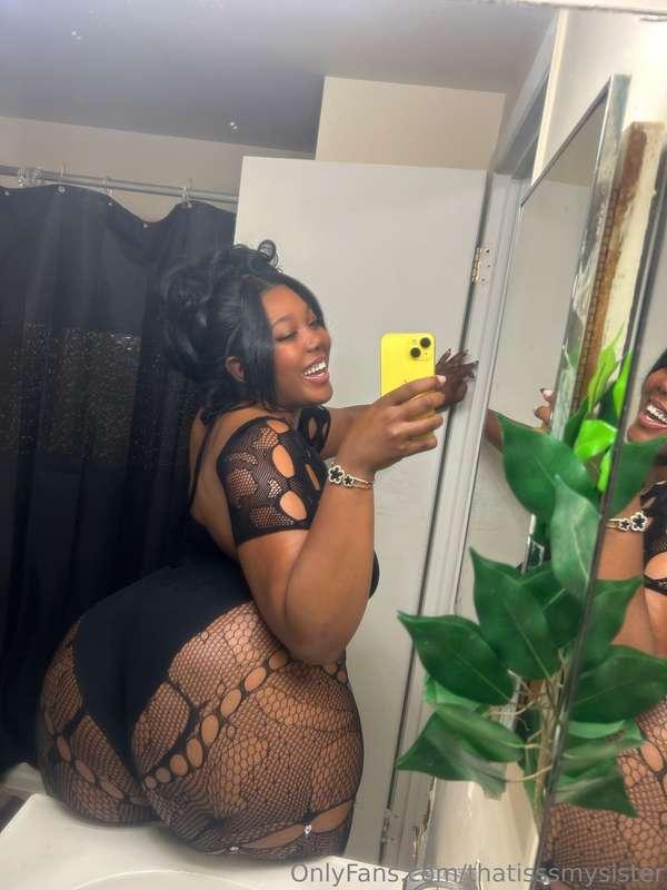 Can I sit it on your face like this?👅