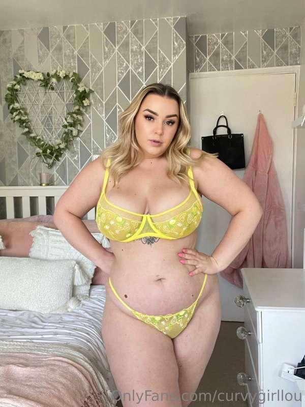 Feeling the new summery underwear sets… what do you think? ❤..