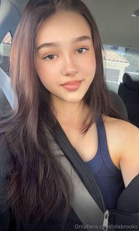 The cutest girl from my class just joined OF 🤭 @adalyndean 🌸..