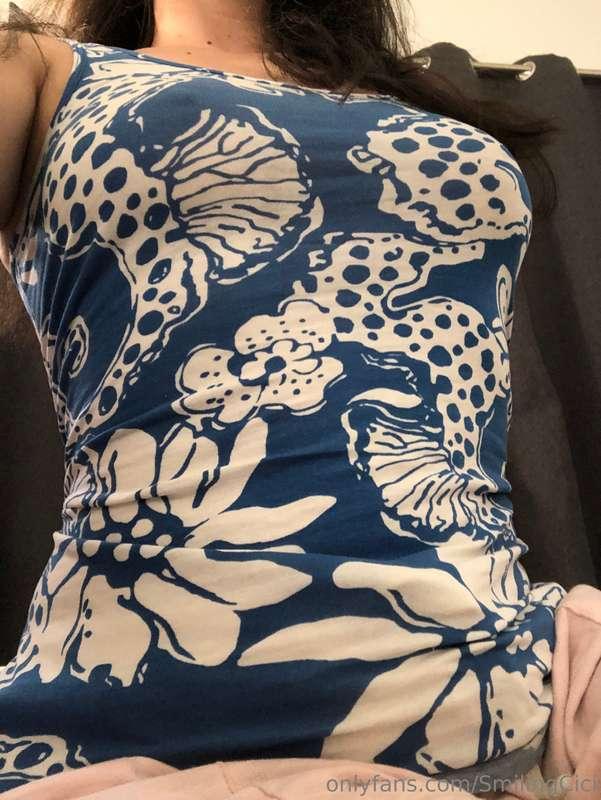 Slim waist, big tits. Imagine me about to control you