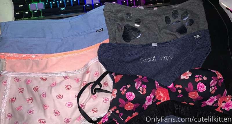 panties + bra for sale!
the bra is wireless (verrry soft) an..