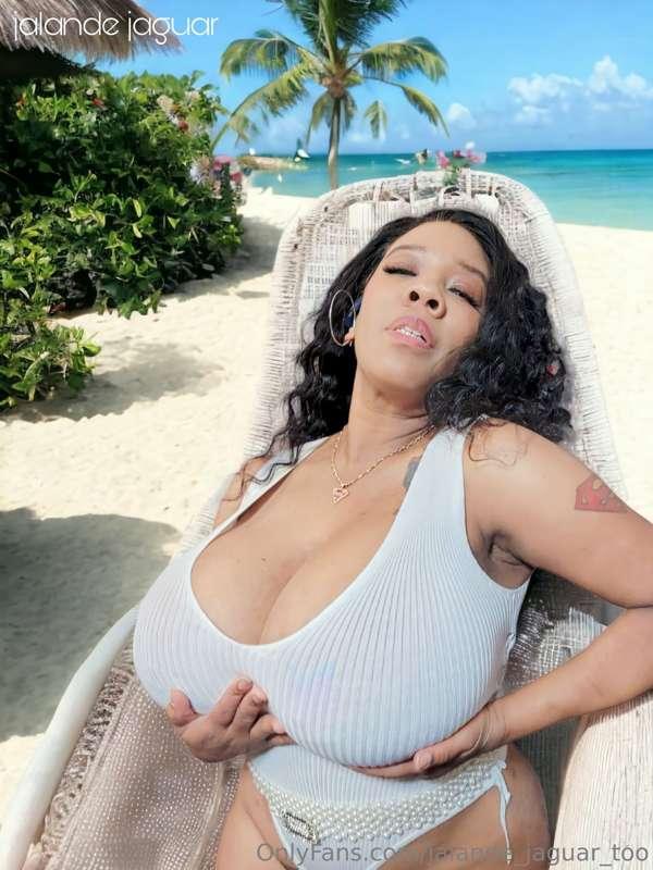 #FantasyIsland What if you were on an island where  your dre..