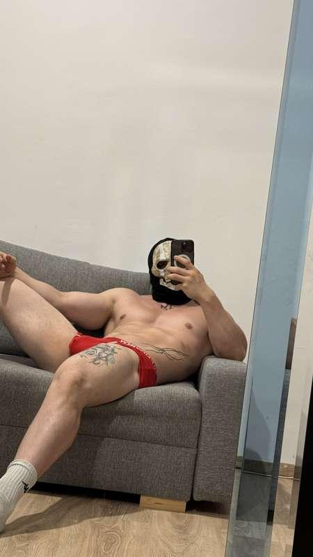 Get on your knees 