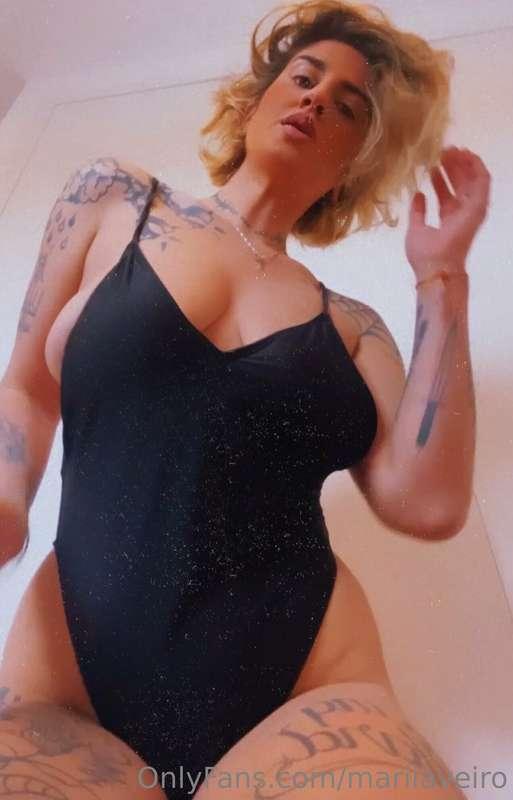Hola hola bebés ! Como va vuestro sábado? El muy muy hot 🔥 s..