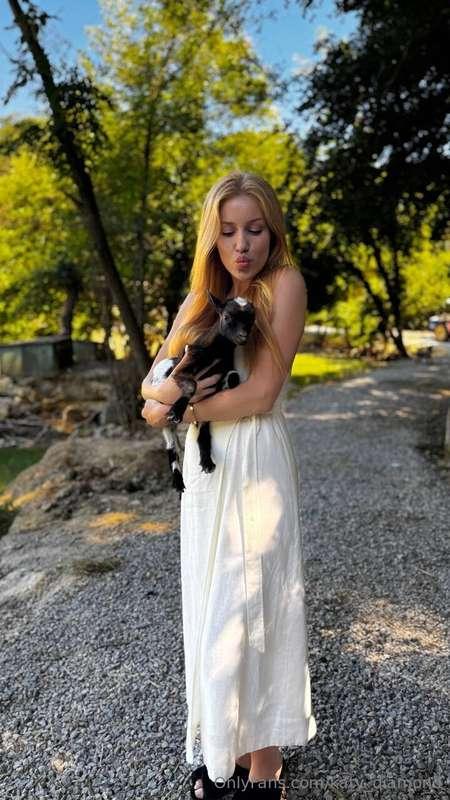 It feels so nice to visit places like the zoo sometimes! Tod..