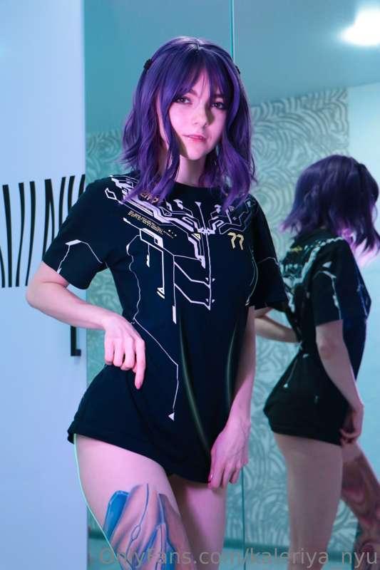 2077 💜
