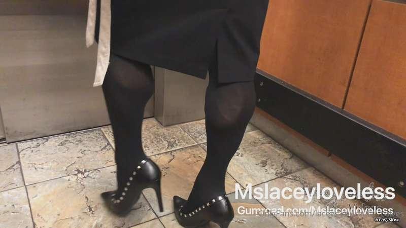 laceys_muscular_calves image #7