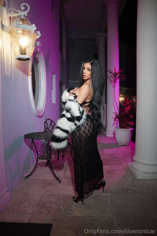 baddest bitch you know 👅