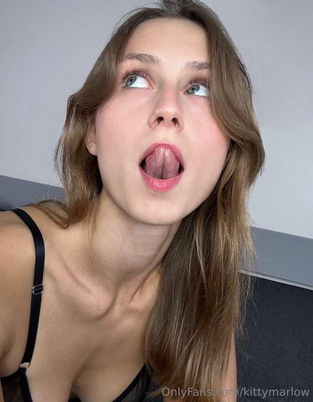 😋