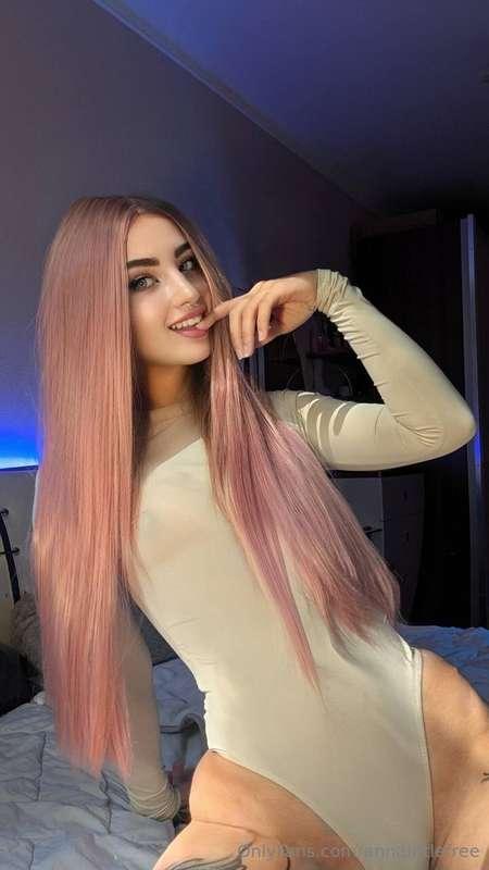 ## OMG she just made her page FREE to sub ## @foxyproxxxy @f..