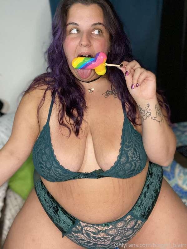 Lick you like a lollipop 🍭
