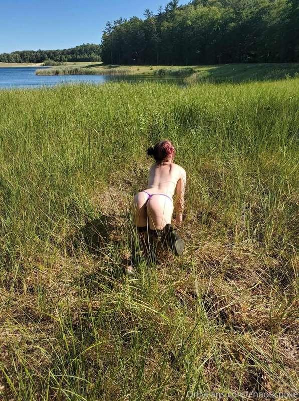 You ready for the next sexy outdoor shoot? 😈