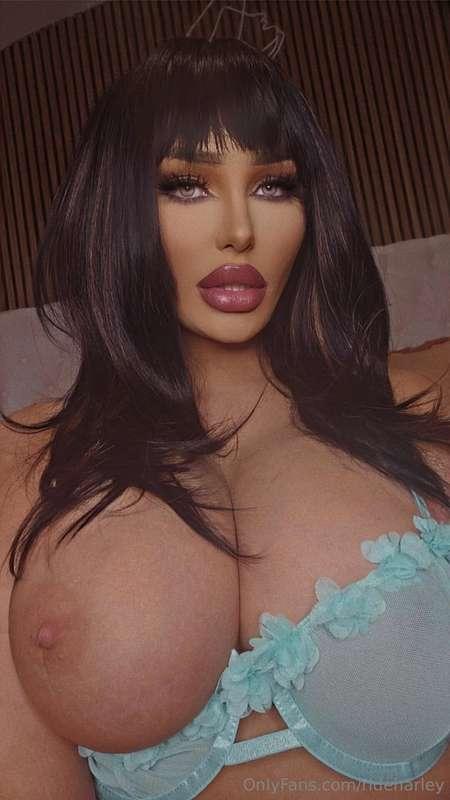 Happy Easter, hop in my inbox 📥🐰🐣