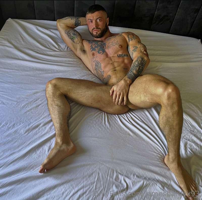 Take your pic and then start licking 😈👅