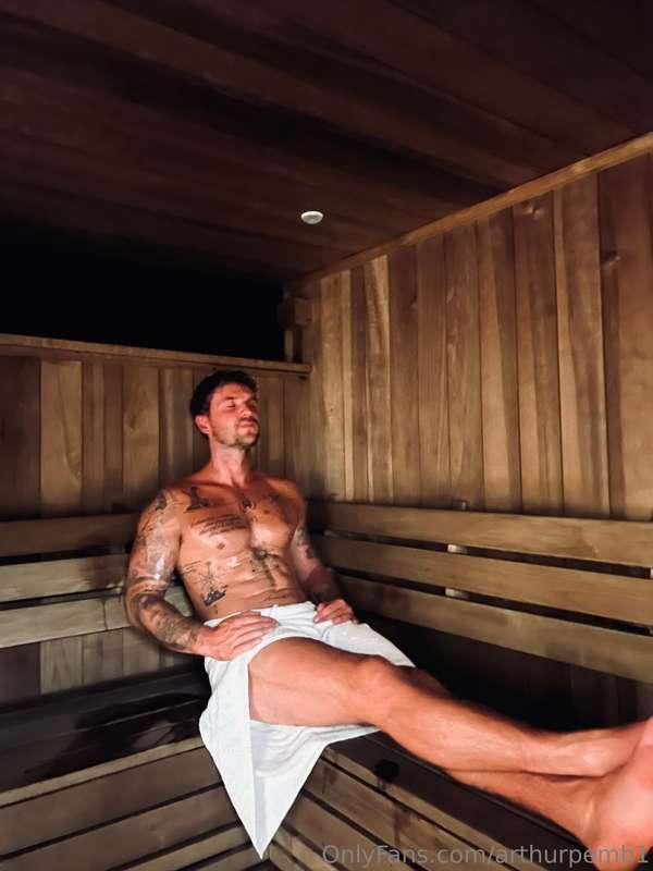 who's joining me here today?😛