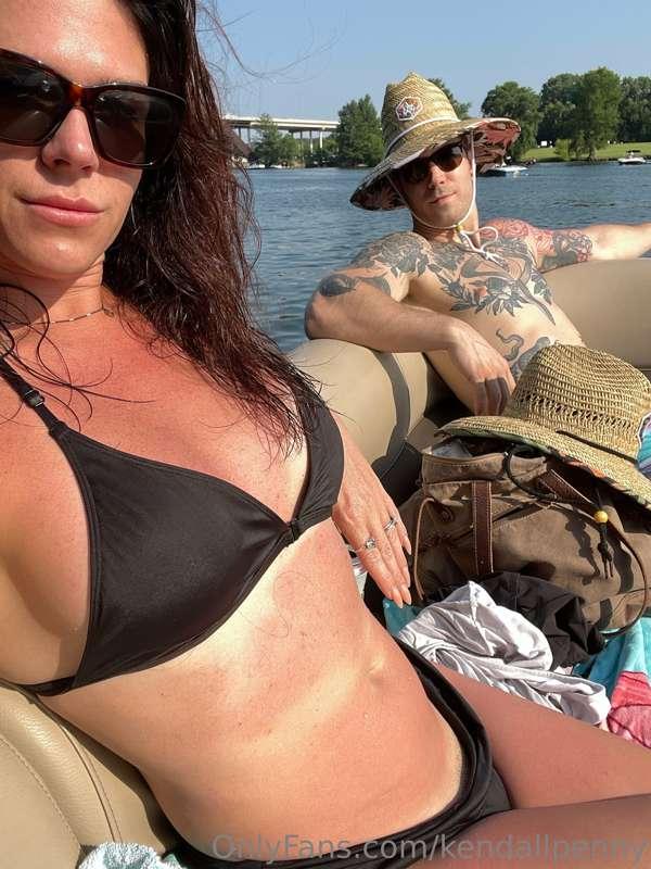 I wanna spitroast ya on a pontoon Str8 boy. 🎵🌞👙 #str8boy #po..