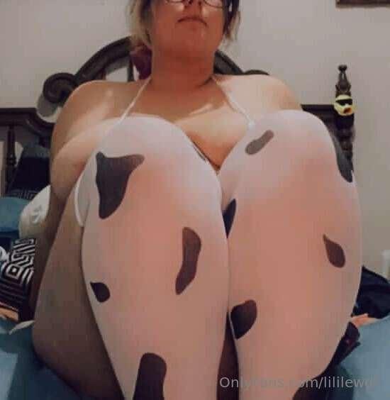 Day 5 brings you…. Mooo!! Bimbo cow needs a good milking 🥵 