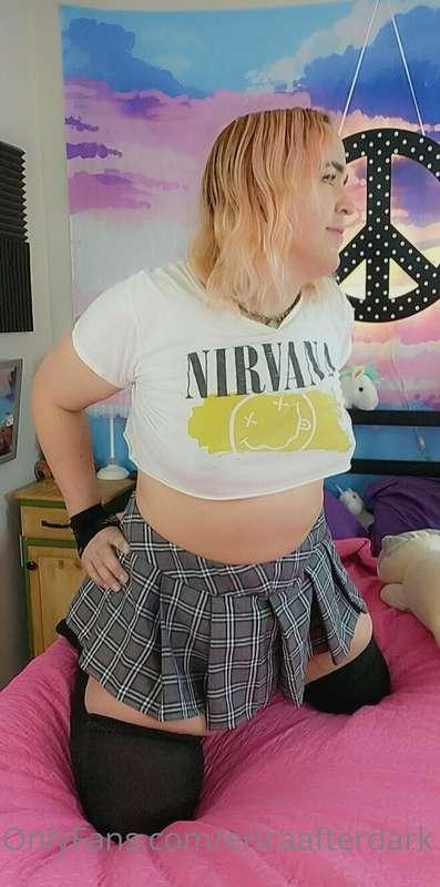 Cum see me stroke my girldick and vibe myself. Includes 30 p..