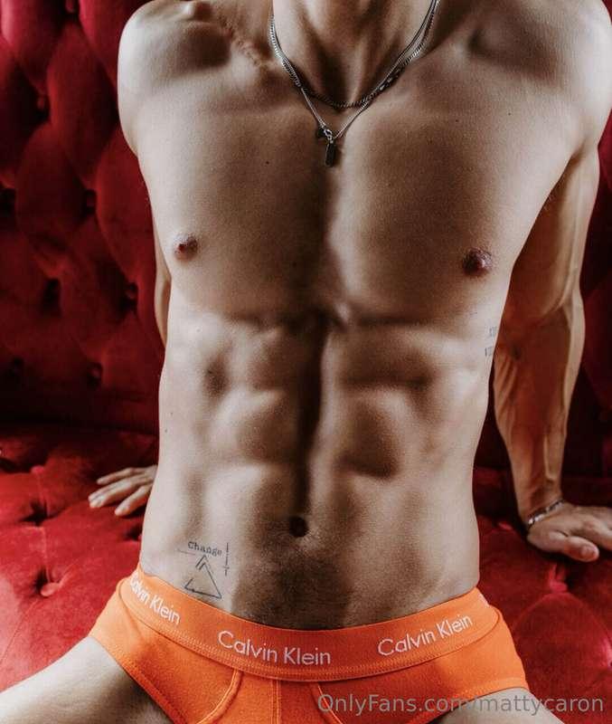 Lick it up and down 👅