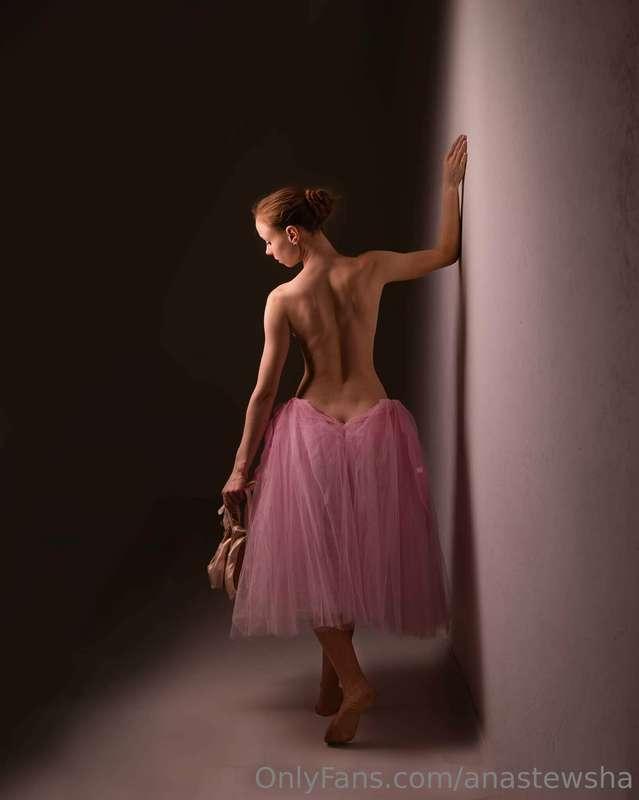 I'm taking off my dress... 😘💖