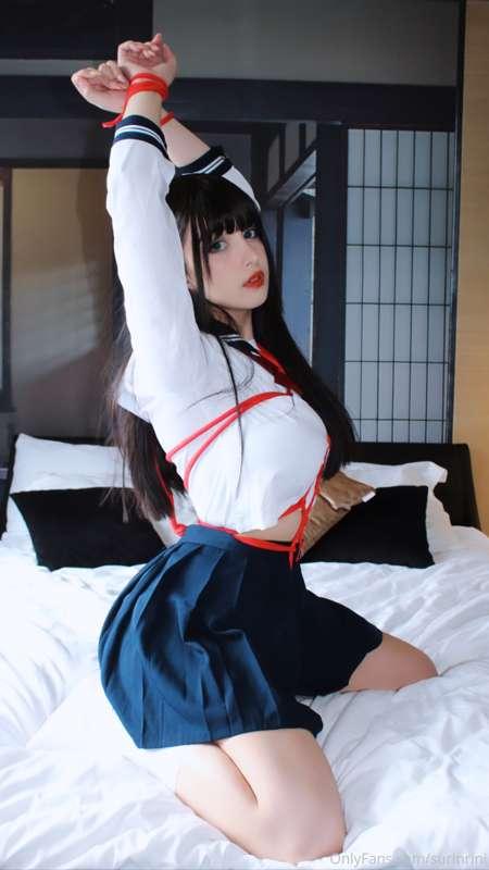 3 more days till freedom LOL I have new cosplays to cos can’..