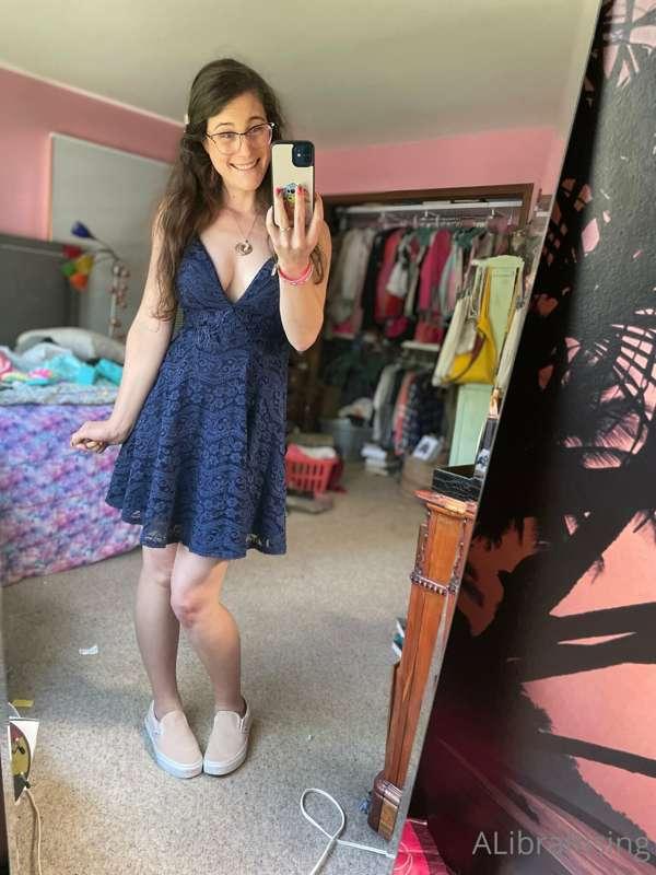 Ok but this lace dress is just *chef’s kiss* 💋 

(Also it’s ..