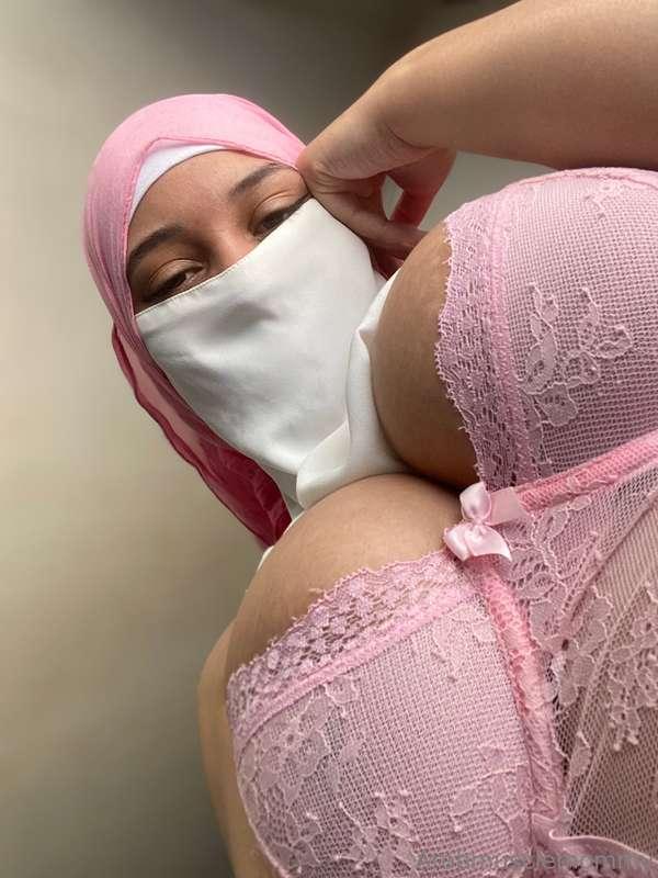 Wanna find out what a boob job from me feels like?