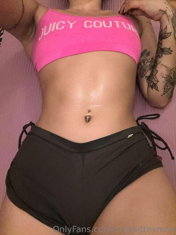 Got all sweaty practicing my flexibility for you all 💦