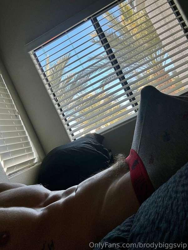POV: You wake up next to me and this is the first thing you ..