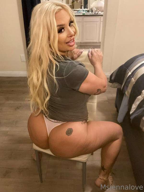Can I replace this chair with your face? 🤪