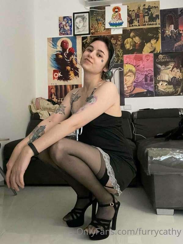 How I love to look at myself in heels sometimes! 🤩🙈 High hee..