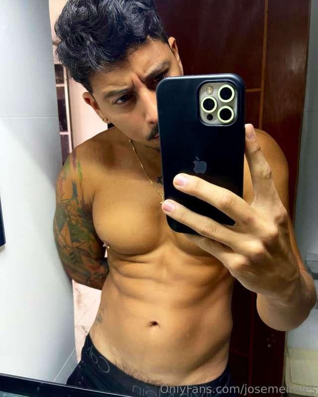 Noches 🌙 @joseneireles
https://onlyfans.com/josemeireles