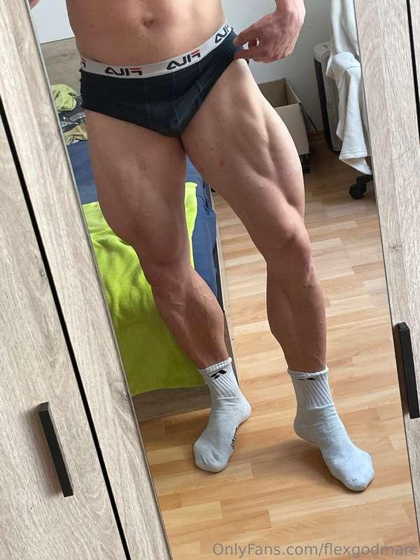 Legs power😈