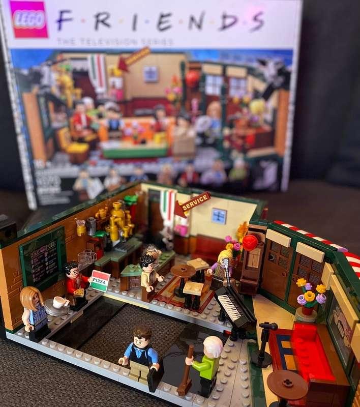 Part 6 LEGO Friends set finale.

OF kept reloading and kicki..