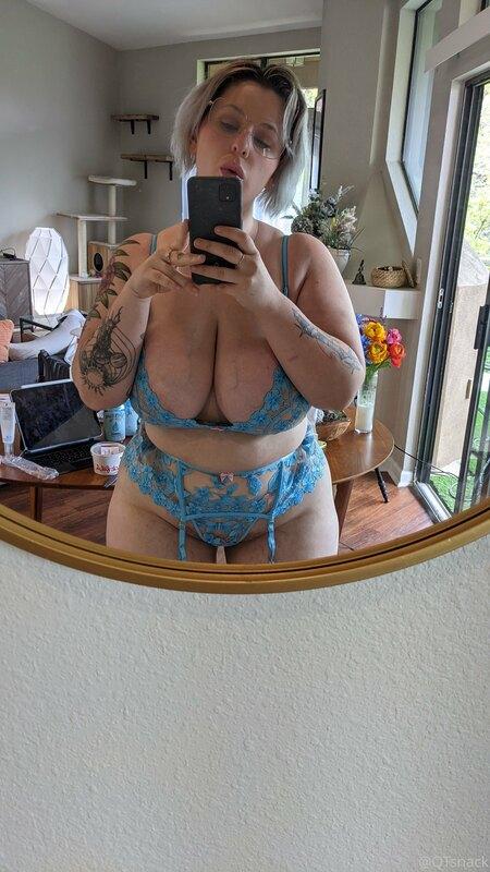 I think I look hot with glasses, don't you?