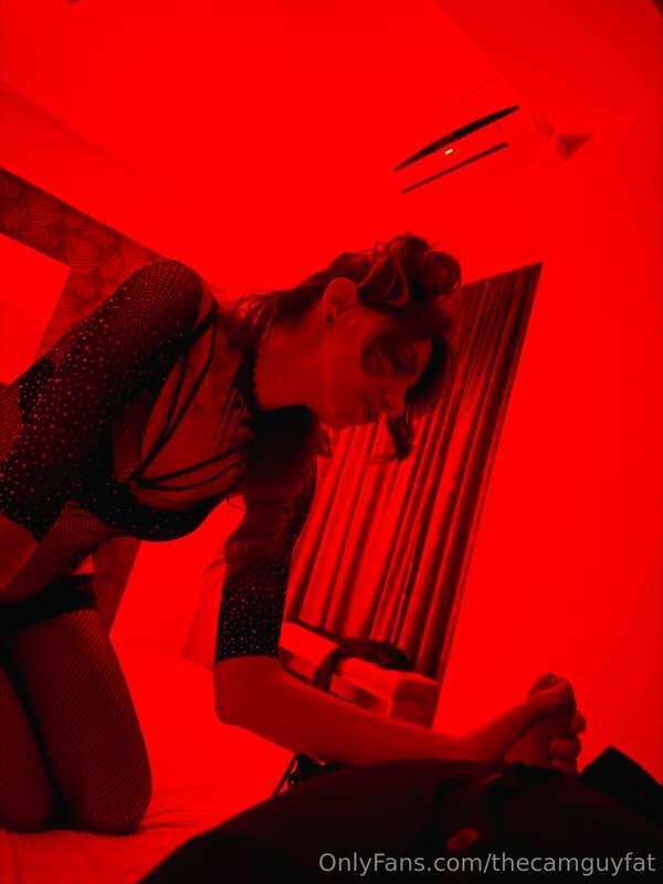 She wanted to suck it in the dungeon.... but I recived a han..