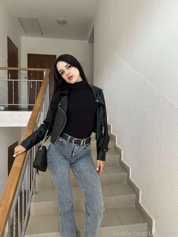 going on a date with My alpha lover while you gotta sit at home and wait for me like an obedient puppy




#cuckold #sexwife #natural #jeans #goddess #worship #goon #brunette #teen #betasafe #slave #joi