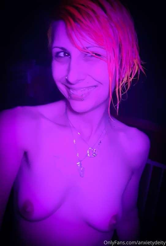 My hair glows 😊❤