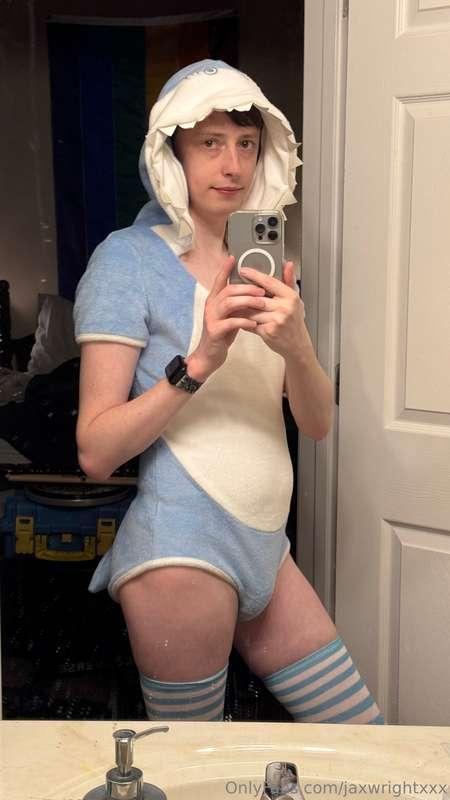 Umm, here’s some Shark onesie. Also Blåhaj. 