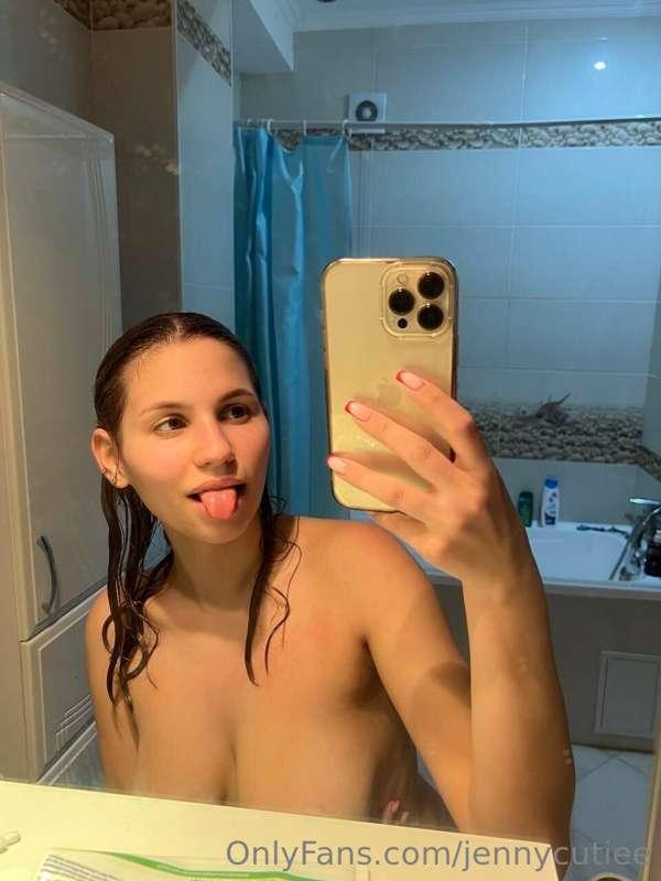 😜😜