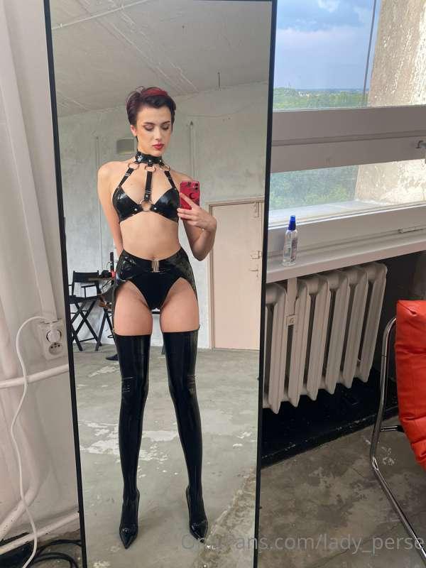 Are you ready to see the results of my photo session?