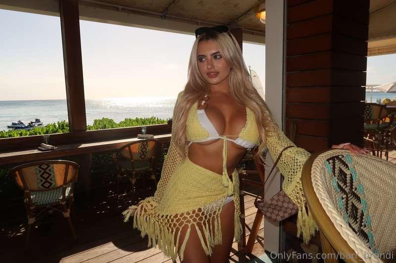 Careful, baby… I shine brighter than the sun behind me ☀️